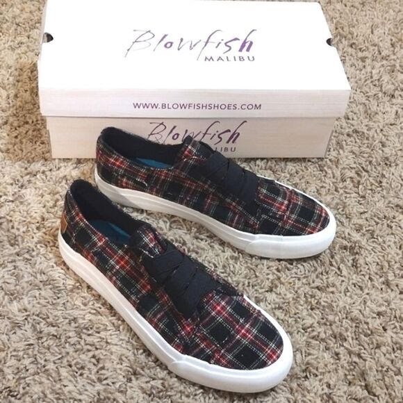 🐡 Blowfish New in Box Women's Size 7.5 Black Scottish Plaid Marley Sneakers - Picture 1 of 15